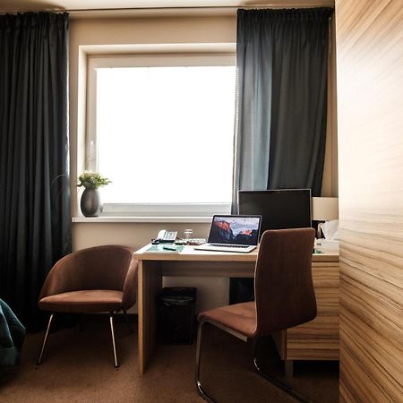 Hotel Deluxe With Free Wellness And Fitness Centrum Neutra Zimmer foto