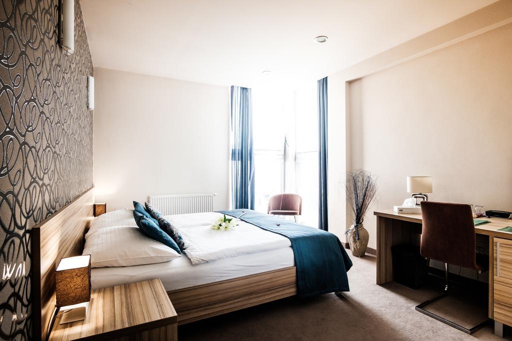 Hotel Deluxe With Free Wellness And Fitness Centrum Neutra Exterior foto
